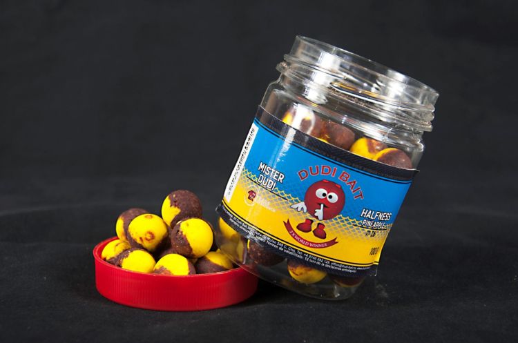 Снимка на ДВУЦВЕТНИ ТОПЧЕТА ЗА СТРЪВ DUDI BAIT Mister Dudi HALFNESS HOOKBAITS