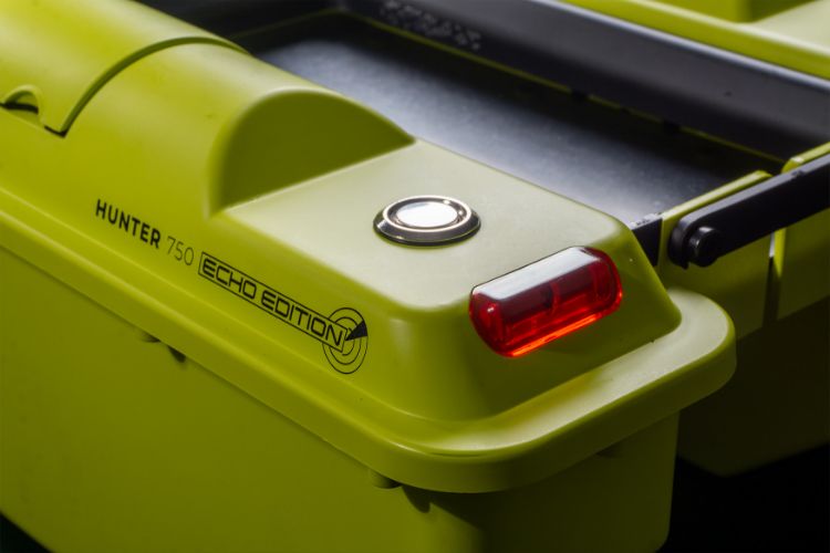 Снимка на Лодка за захранване RidgeMonkey Hunter 750 Bait Boat Hi-Viz / Hi-Viz Echo Edition